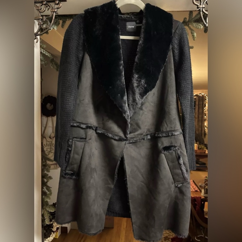 Cliche’ Suede, Faux Fur Sweater Jacket. Women’s Small. Black. Super cool!